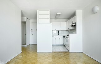 1 bed, 1 bath, 600 sqft, $3,000, Unit 20D