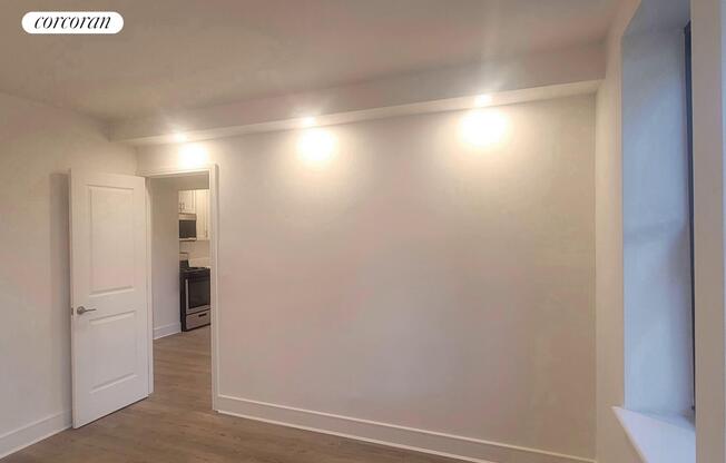 2 beds, 1 bath, $7,400, Unit 5I