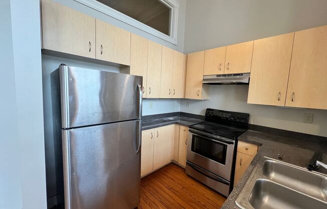 1 bed, 1 bath, 724 sqft, $1,312, Unit 406