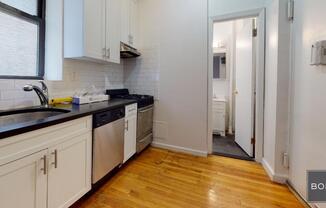 2 beds, 1 bath, $3,650, Unit 19