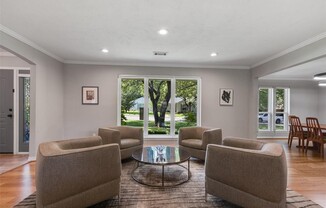 3843 REGENT DR