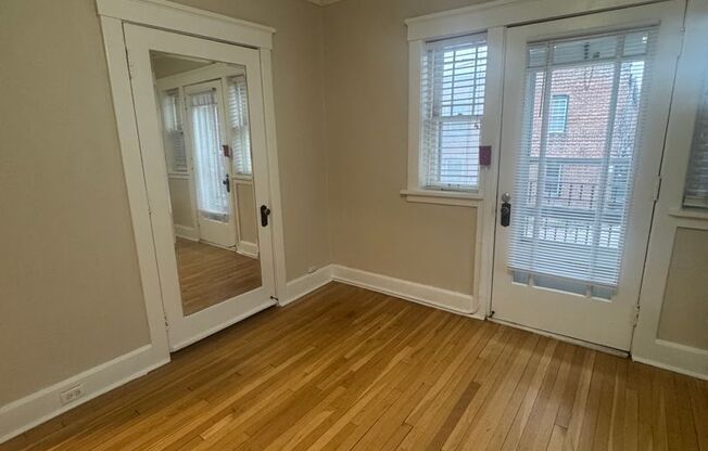 Dewey Apartments (3301 Dewey Ave.)