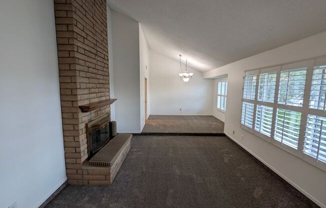 Single-Story home on cul-de-sac in Victoria Neighborhood Available for Lease