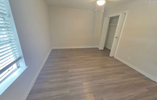 1 bed, 1 bath, 700 sqft, $1,096, Unit ELP2200-216