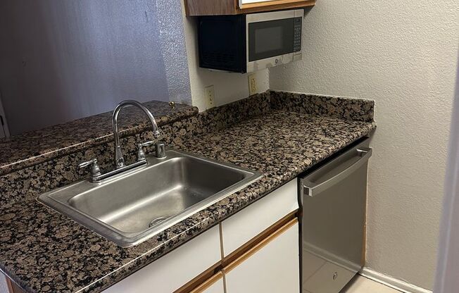 1 bed, 1 bath, 500 sqft, $1,780, Unit 207