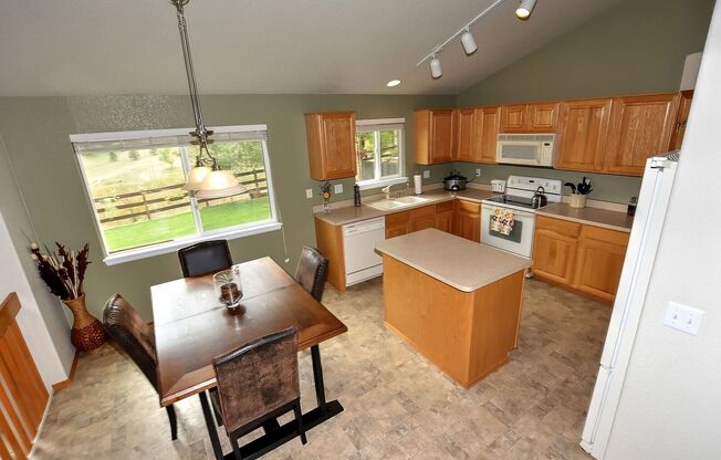 403 PEYTON DR