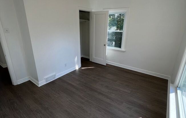 2 beds, 1 bath, $1,350