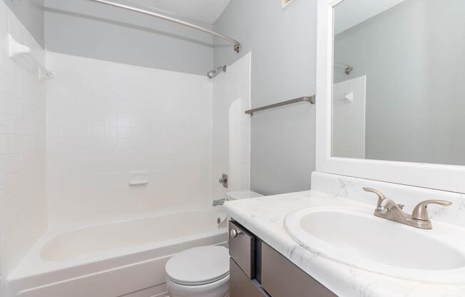 2 beds, 2 baths, 1,076 sqft, $1,220