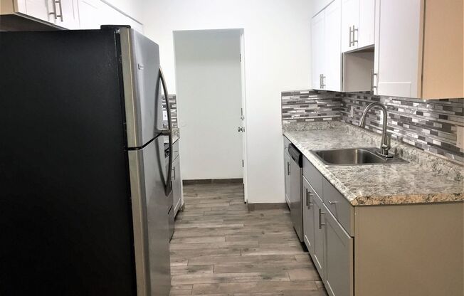 2 beds, 1 bath, 1,014 sqft, $1,995, Unit 21