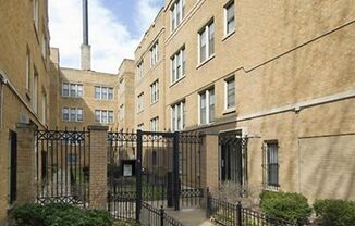 5050-58 N. Kenmore