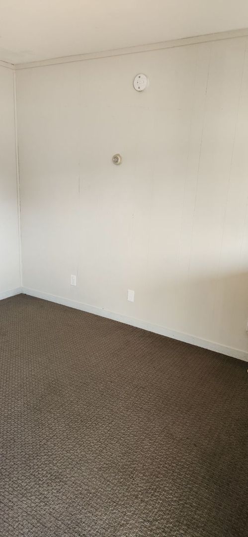 Studio, 1 bath, $575, Unit Unit 20