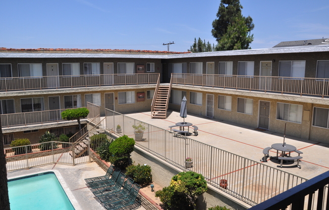 2 beds, 2 baths, 938 sqft, $2,395, Unit 0019