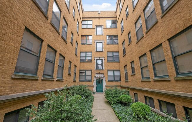 Beautiful 2 Bedroom in South Shore
