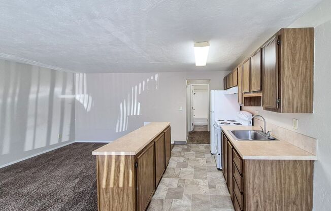 1 bed, 1 bath, 640 sqft, $1,050, Unit 47