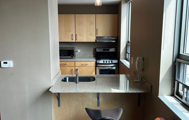 1 bed, 1 bath, 580 sqft, $1,550, Unit 613 - A