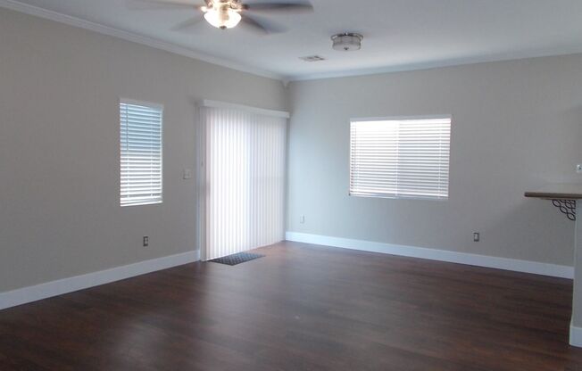 Spacious 4-Bedroom Home with Pool & 3-Car Garage – Pool Service Included!