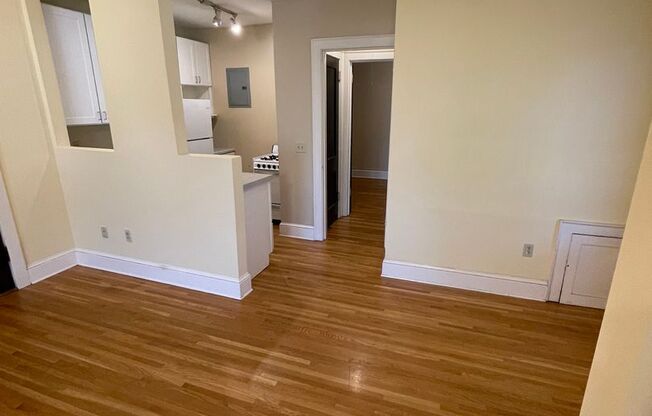 1 bed, 1 bath, 600 sqft, $999, Unit 202