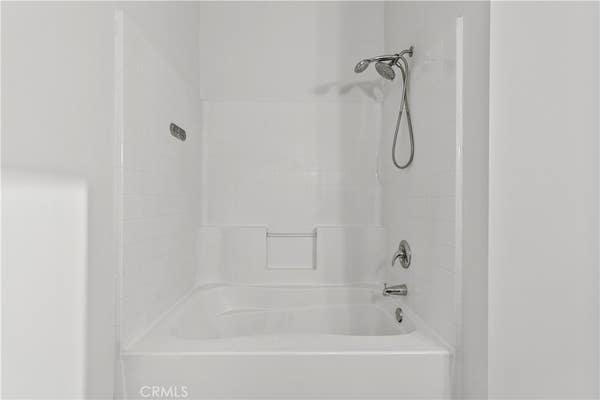 Studio, 1 bath, 790 sqft, $2,050, Unit 329