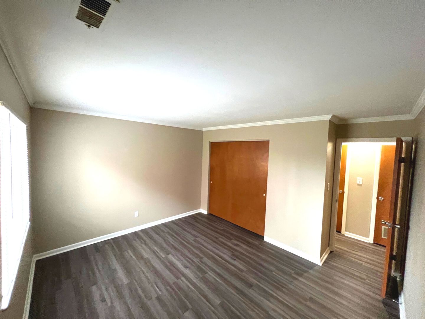 1 bed, 1 bath, 750 sqft, $879, Unit 1300F