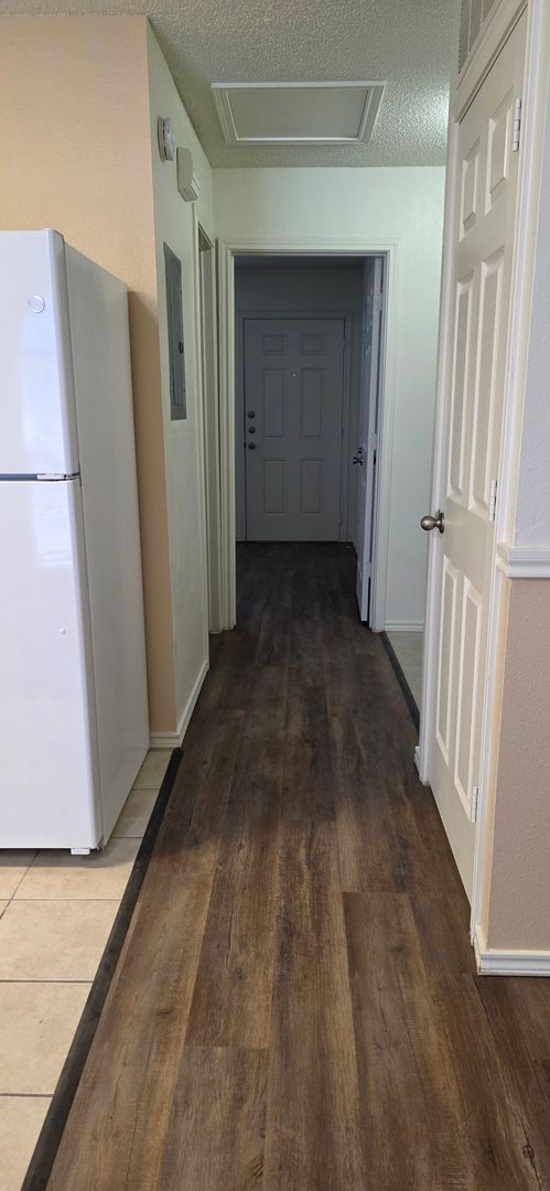 Autumn Ridge 2 BR/2 BA