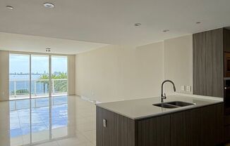 Spacious 3BR/3BA with bay views in the heart of Edgewater!