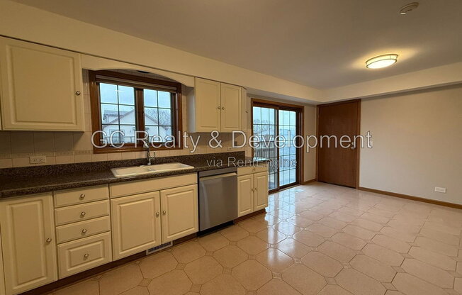 319 DEE CT