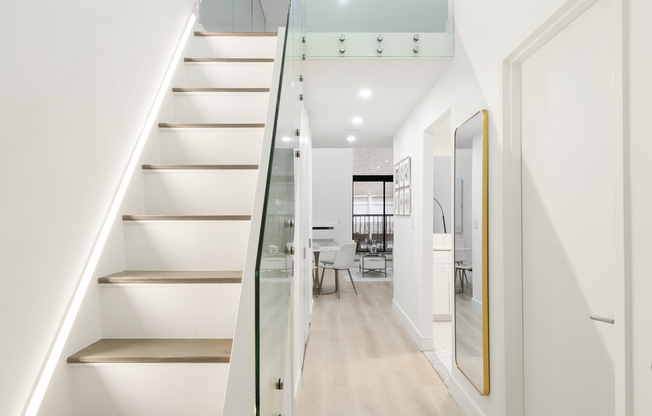 1 bed, 1 bath, $3,975, Unit 2N