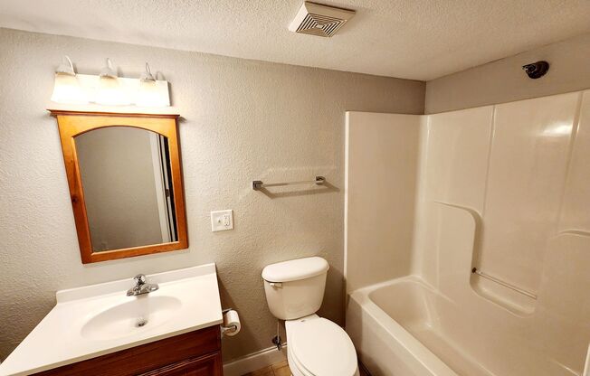 1 bed, 1.5 baths, 950 sqft, $1,250, Unit Unit 245