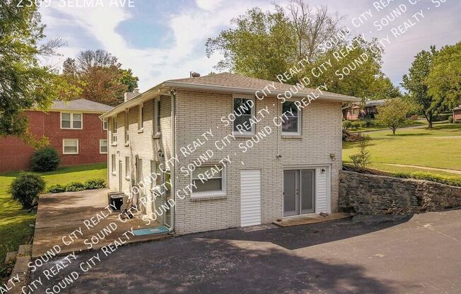 2309 SELMA AVE