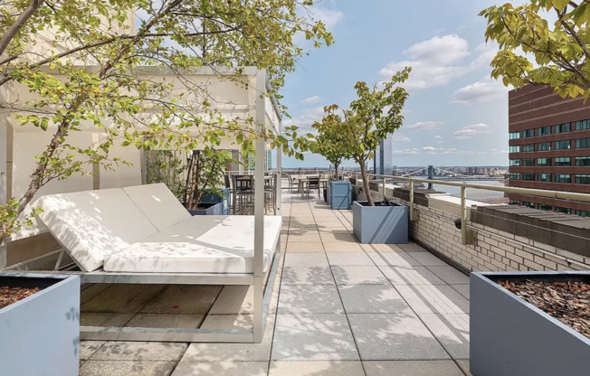 Studio, 1 bath, 550 sqft, $3,995, Unit 1102