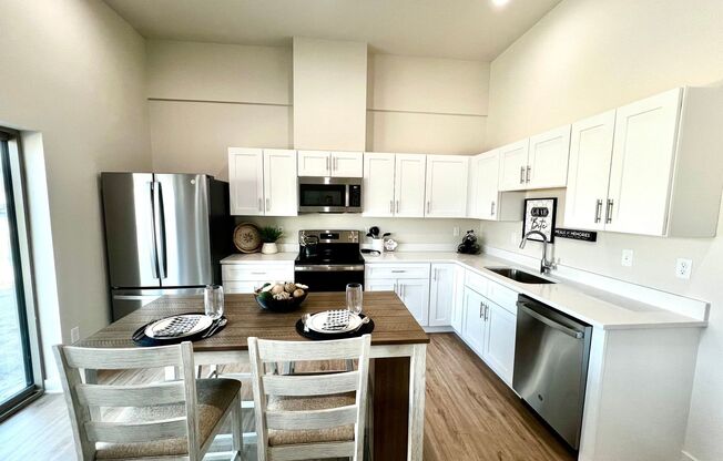 2 beds, 2 baths, 1,027 sqft, $1,750, Unit 71