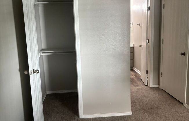 1 bed, 1 bath, 700 sqft, $1,025, Unit 7802-22