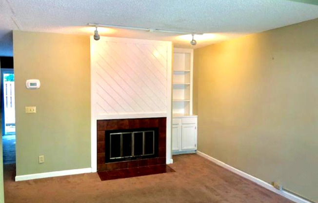 4411 KAPLAN DR