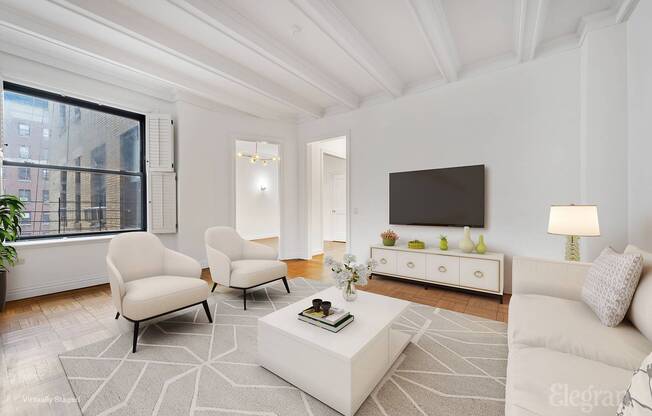 251 W 89 ST