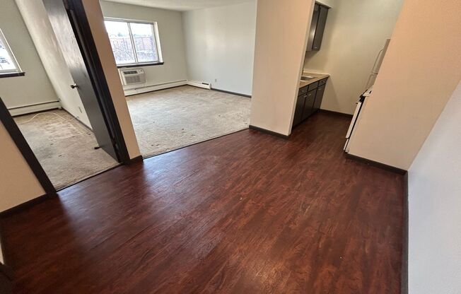 1 bed, 1 bath, $995, Unit 346