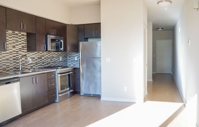 Fabulous and Modern Modern Urban One Bedroom in Kerns Neighborhood!