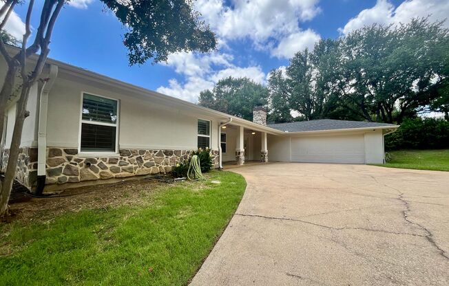 4 beds, 2.5 baths, $3,000
