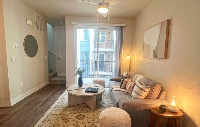 2 beds, 2 baths, 1,127 sqft, $2,895, Unit 1678 SE Lambert Street