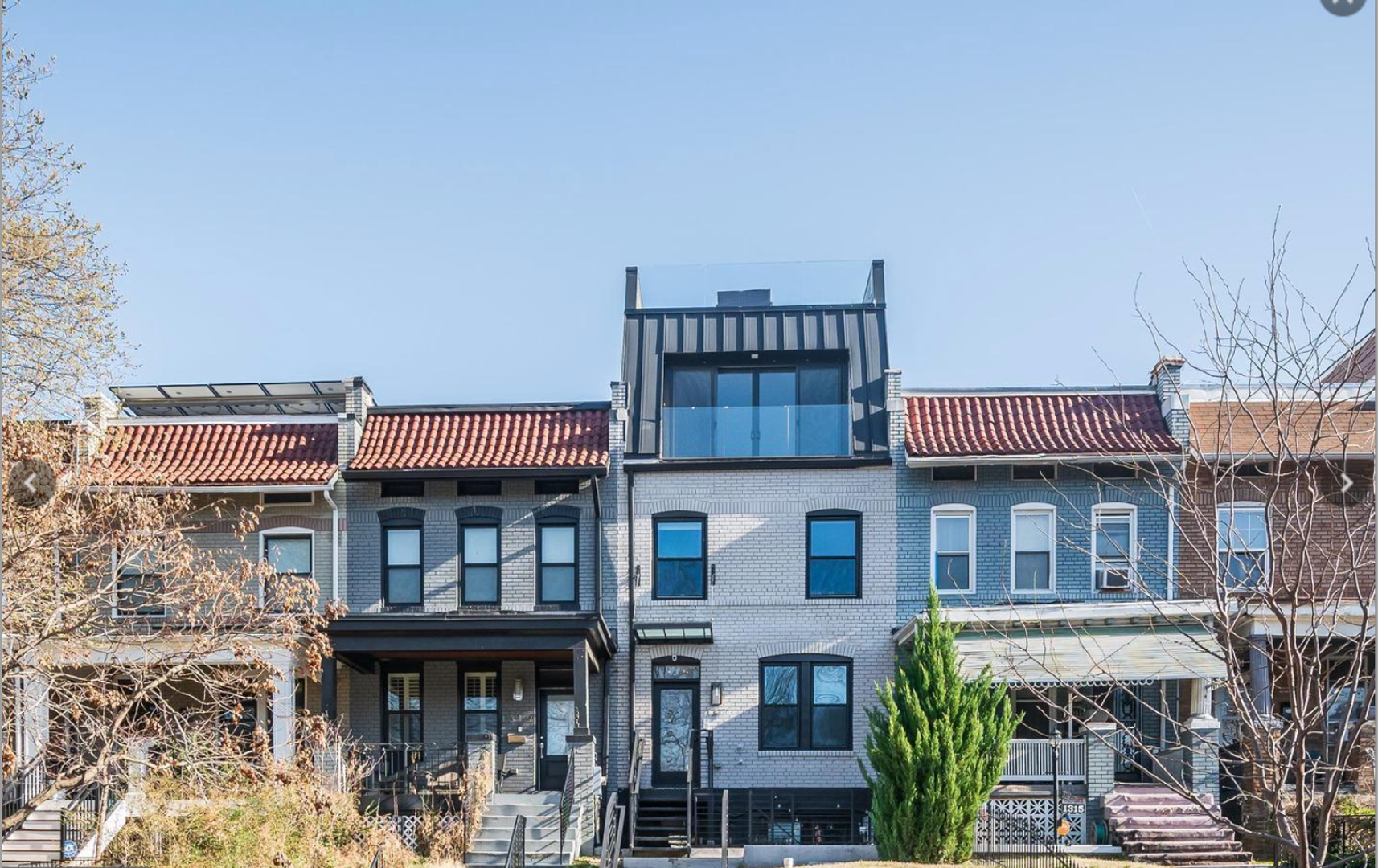 2 Bedroom 2.5 Bathroom Penthouse with Parking and Pets Welcome!