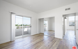 22705 DE VALLE ST