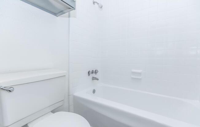 2 beds, 2 baths, 1,035 sqft, $1,369