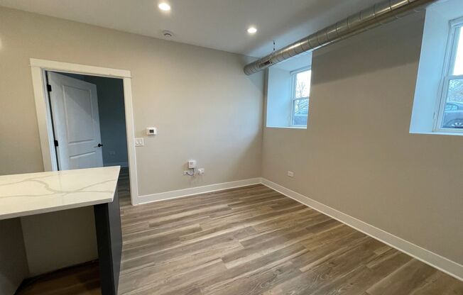 1 bed, 1 bath, 693 sqft, $1,999, Unit 102