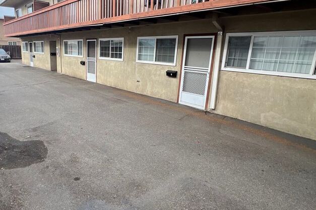 Ronda St APTS