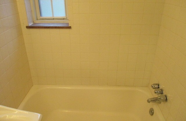 1 bed, 1 bath, 510 sqft, $910, Unit B05