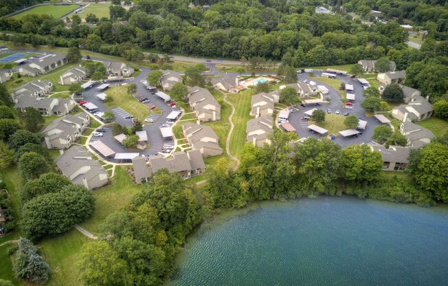 Cedar Lake Apartments & Townhomes