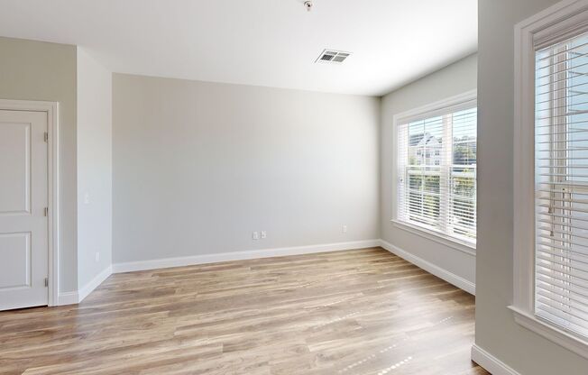 1 bed, 1 bath, 775 sqft, $2,350, Unit 2211