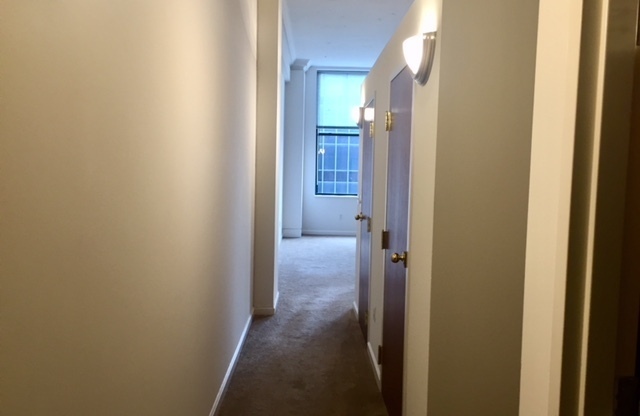 1 bed, 1 bath, 778 sqft, $1,189, Unit 611