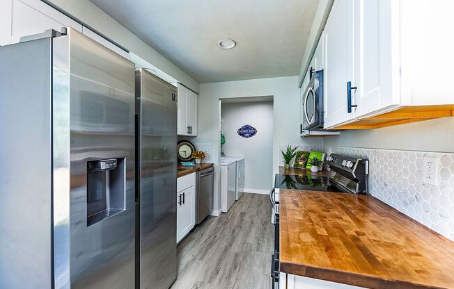 READY SET MOVE!!! GREAT PRICE & LOCATION - Darling Rambler in Olympia