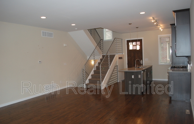522 UNIVERSITY BLVD