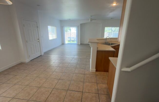 Henderson 3 Bedroom Townhouse!